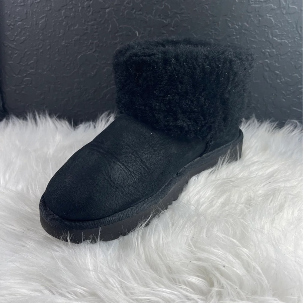 UGG AUTHENTIC BOOTIES S.5